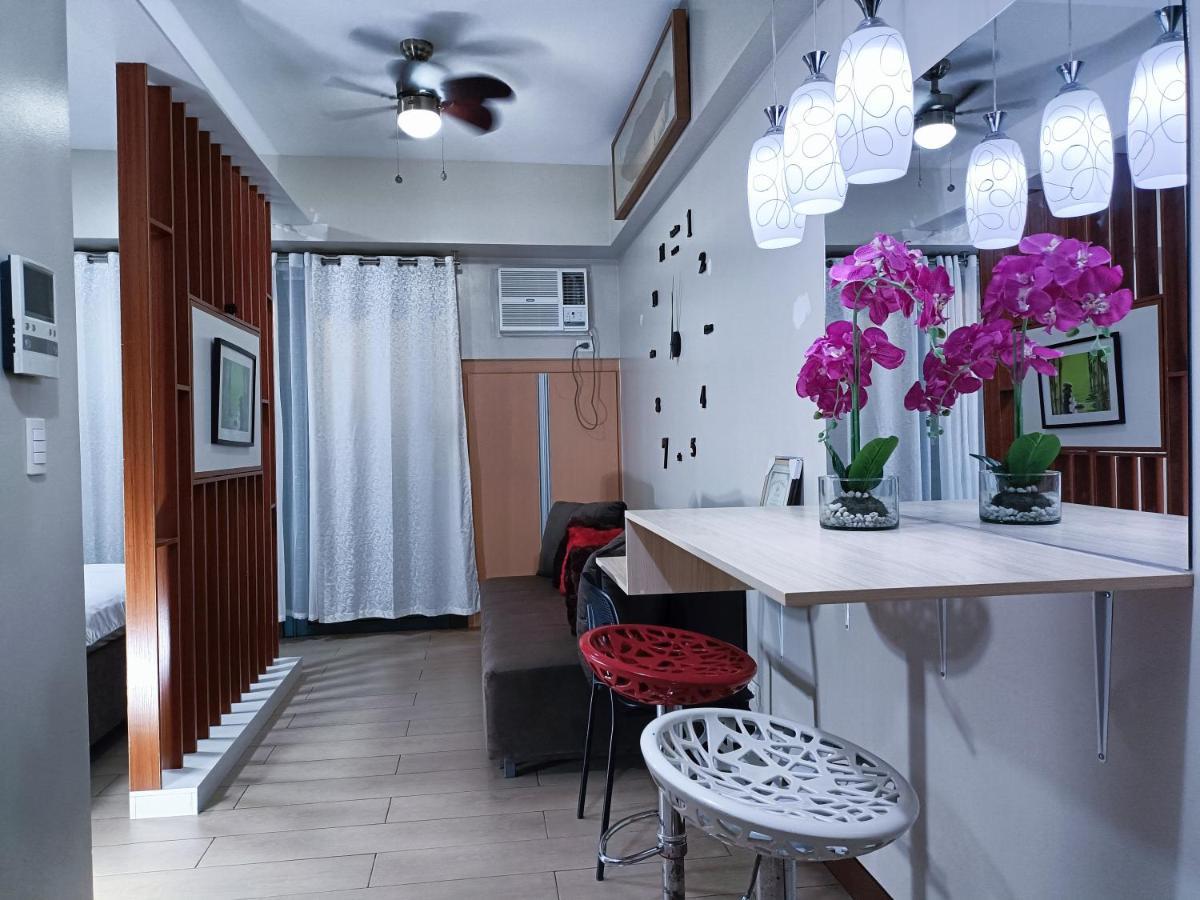 Affordable Two Palmtree Villas Near Naia3 Newport Boulevard Pasay City Extérieur photo