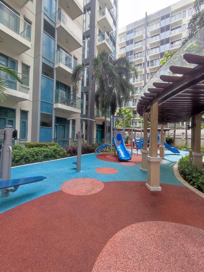 Affordable Two Palmtree Villas Near Naia3 Newport Boulevard Pasay City Extérieur photo